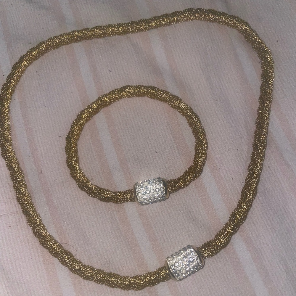Gold rope necklace set